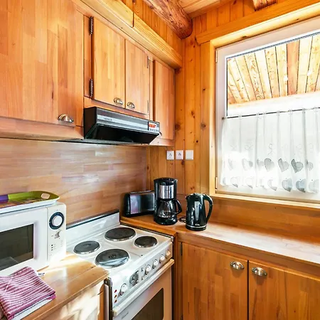 In With Garden Views, Cleaning Included *