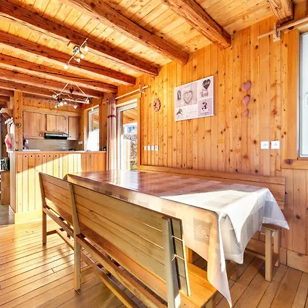 In With Garden Views, Cleaning Included