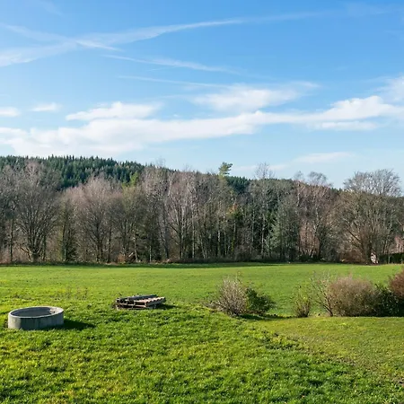 In With Garden Views, Cleaning Included Alpesi faház Harreberg